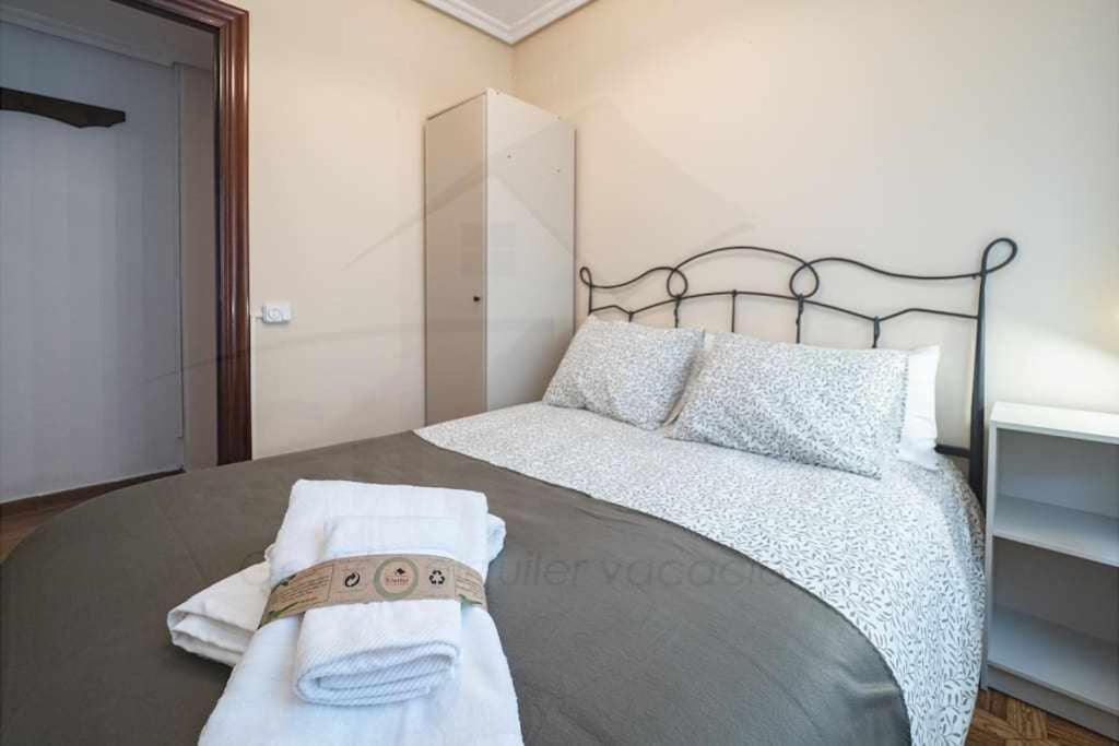El Llar Del Gueelu Apartamento Gijón Exterior foto